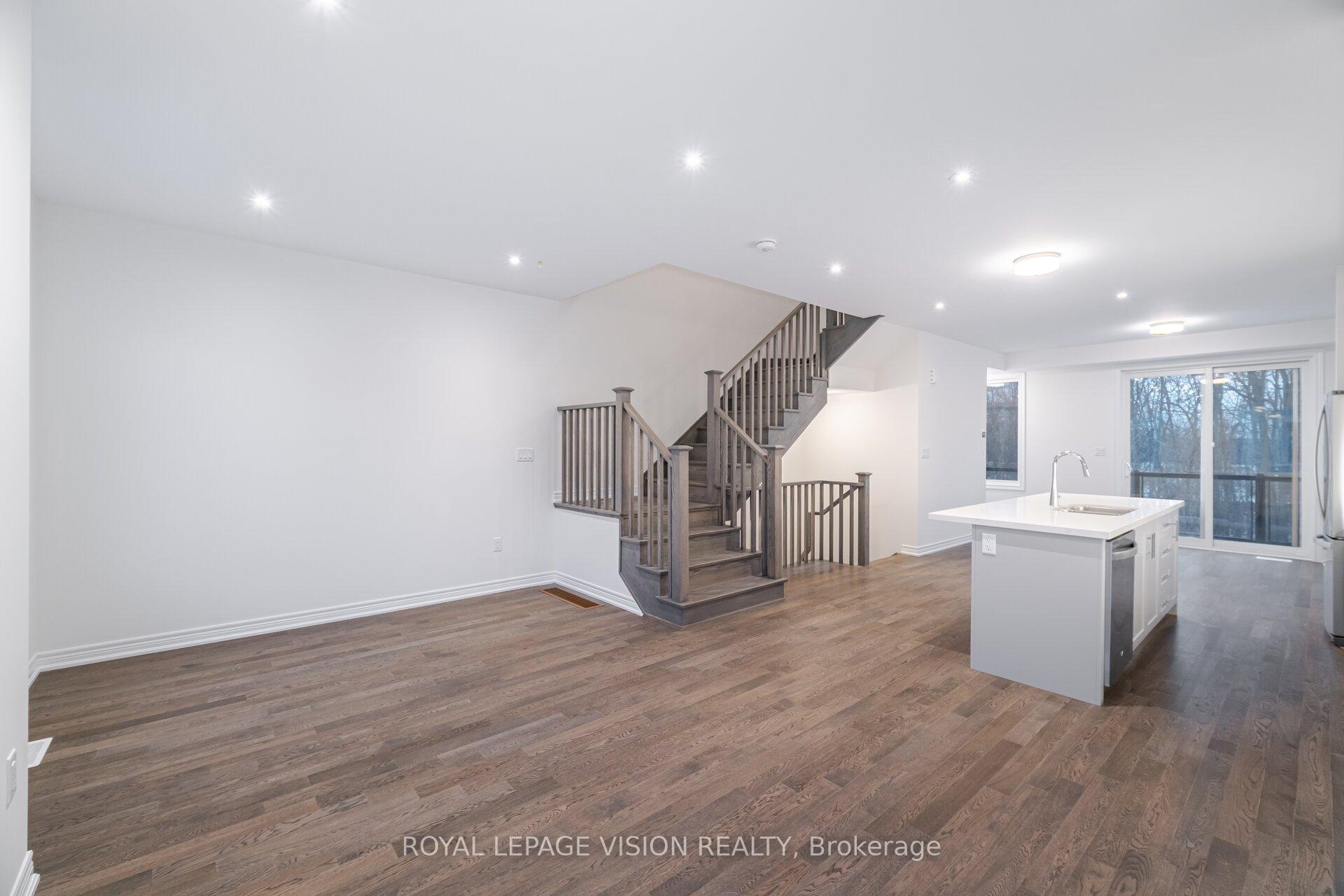 Photo 14 of 56 Folcroft Street, Brampton, Credit Valley — HOMEH