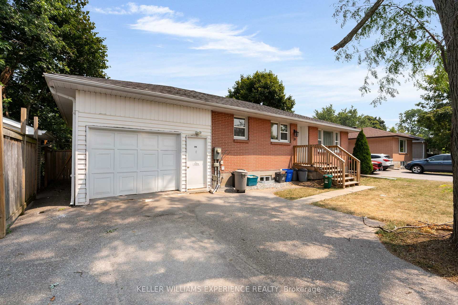 Photo 1 of Unit Unit 1, 29 Parkdale Crescent, Barrie, Wellington — HOMEH