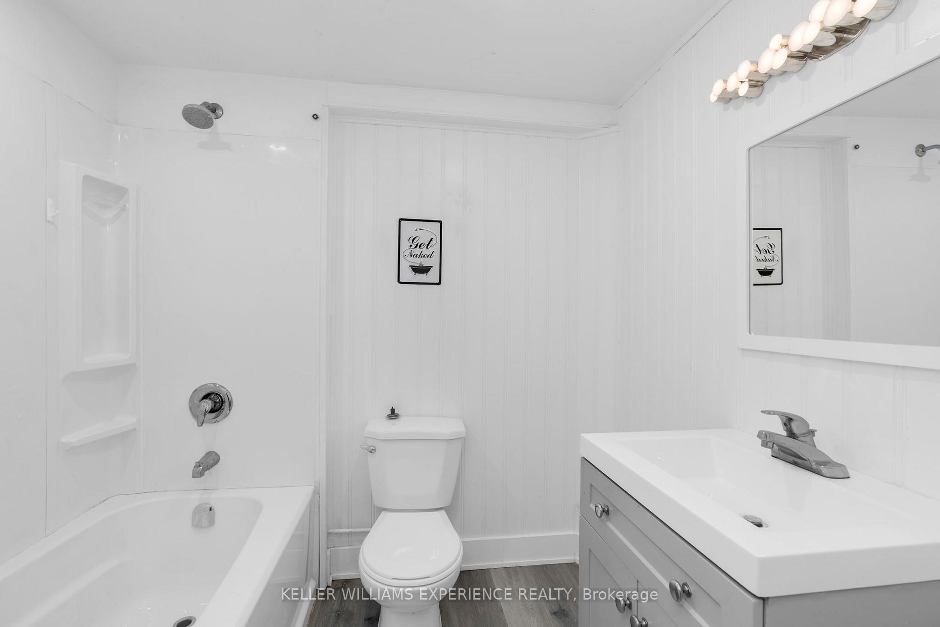Photo 10 of Unit Unit 1, 29 Parkdale Crescent, Barrie, Wellington — HOMEH