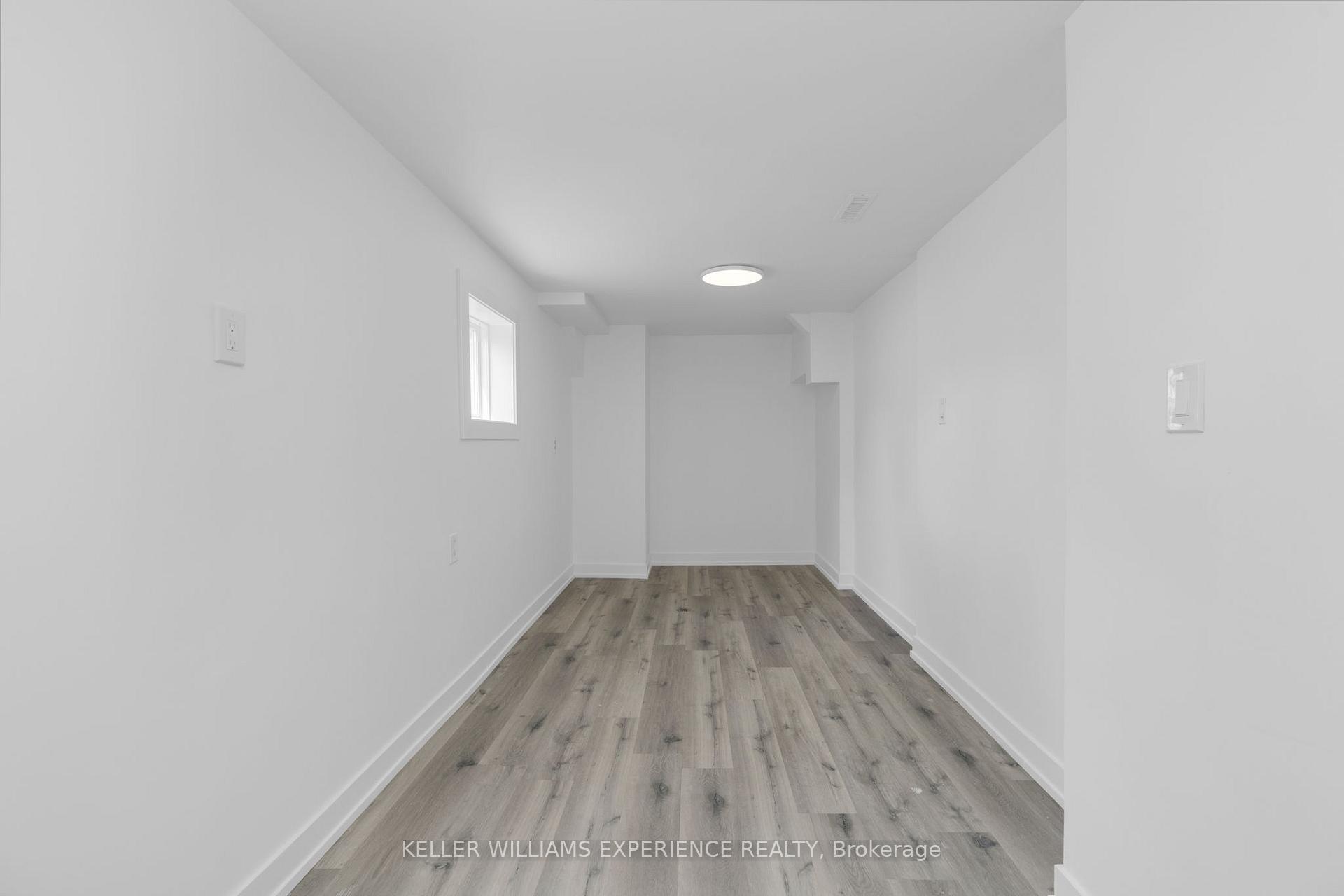 Photo 11 of Unit Unit 1, 29 Parkdale Crescent, Barrie, Wellington — HOMEH