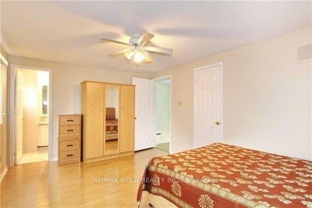 Photo 3 of 59 Meadowlark Drive, Brampton, Fletcher's Creek South — HOMEH
