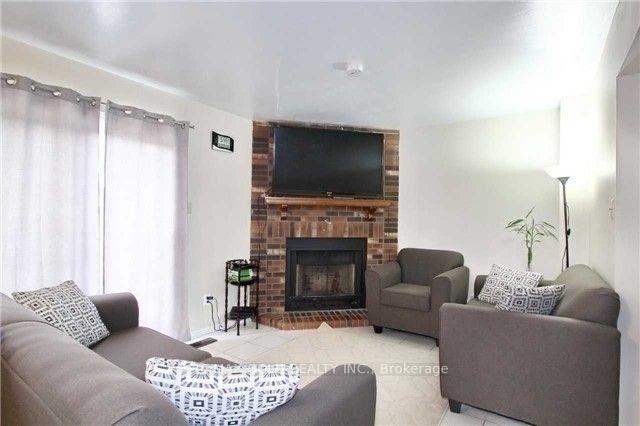 Photo 8 of 59 Meadowlark Drive, Brampton, Fletcher's Creek South — HOMEH