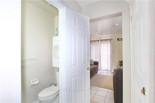 Photo 9 of 59 Meadowlark Drive, Brampton, Fletcher's Creek South — HOMEH