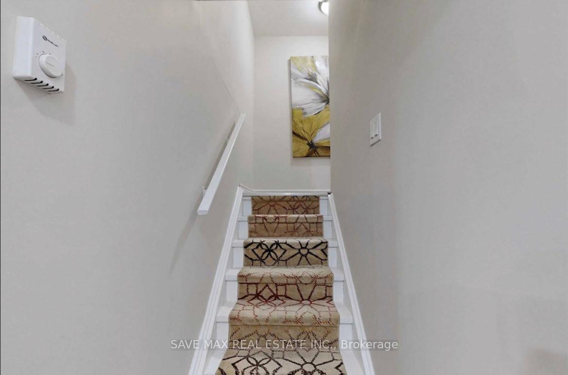 Photo 2 of 10 Greenhills Square, Brampton, Northgate — HOMEH