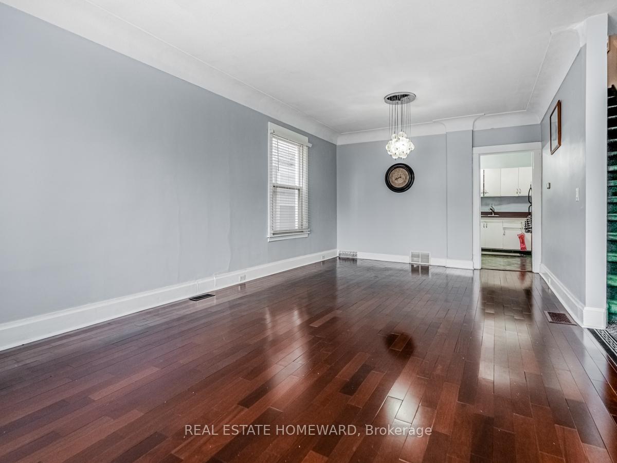 Photo 5 of 34 Fairview Avenue, Hamilton, Crown Point — HOMEH