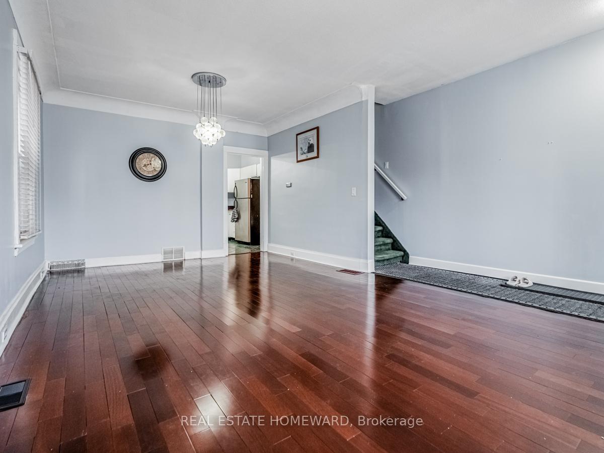 Photo 7 of 34 Fairview Avenue, Hamilton, Crown Point — HOMEH