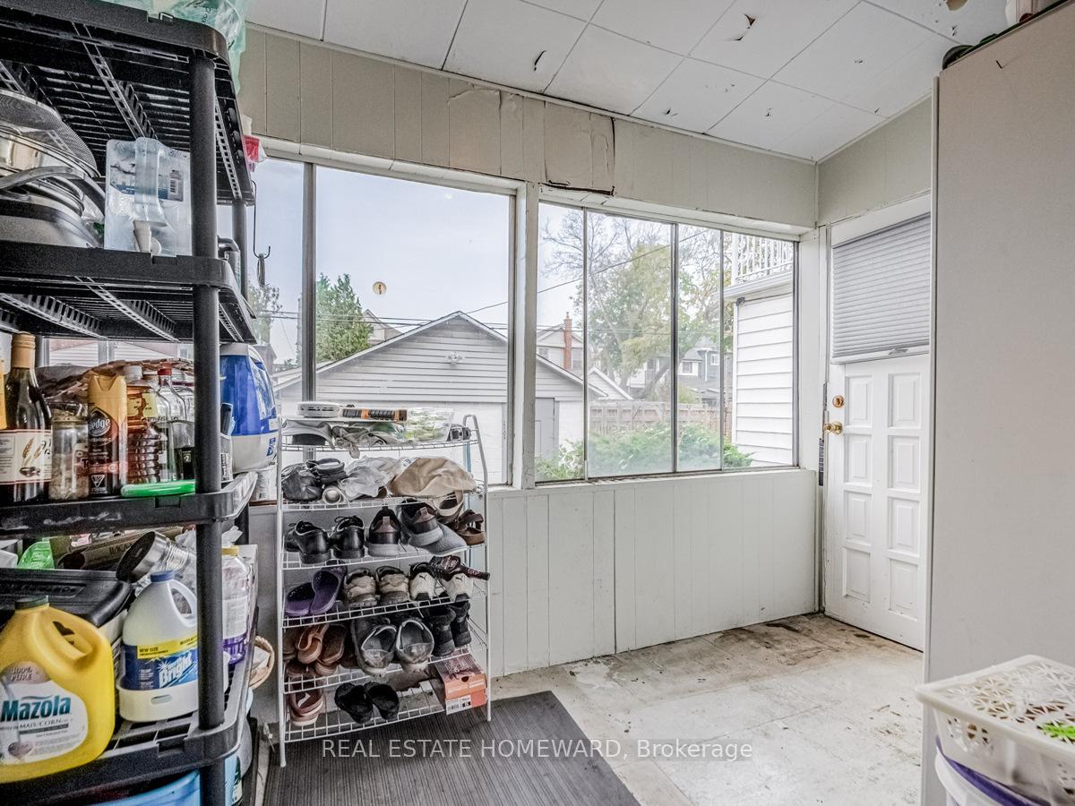 Photo 15 of 34 Fairview Avenue, Hamilton, Crown Point — HOMEH