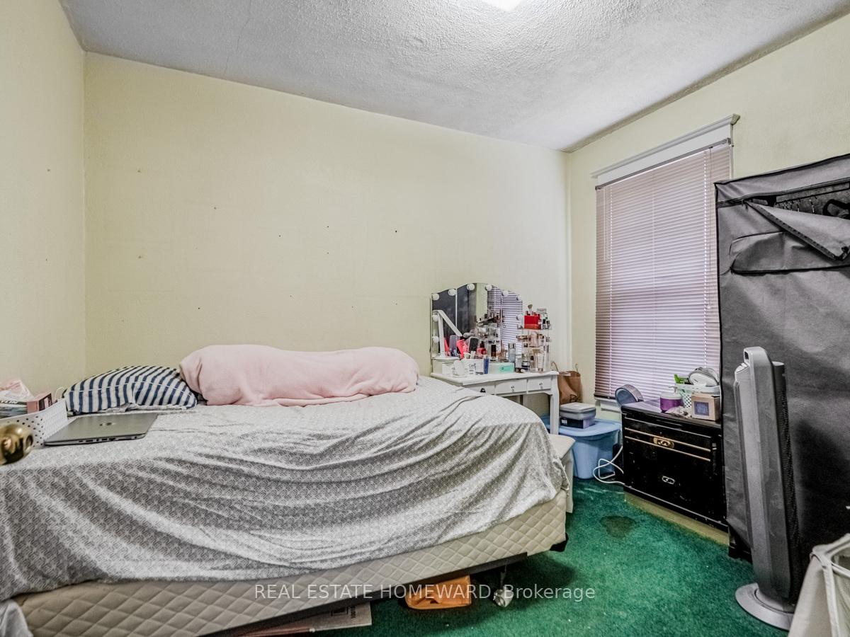 Photo 18 of 34 Fairview Avenue, Hamilton, Crown Point — HOMEH