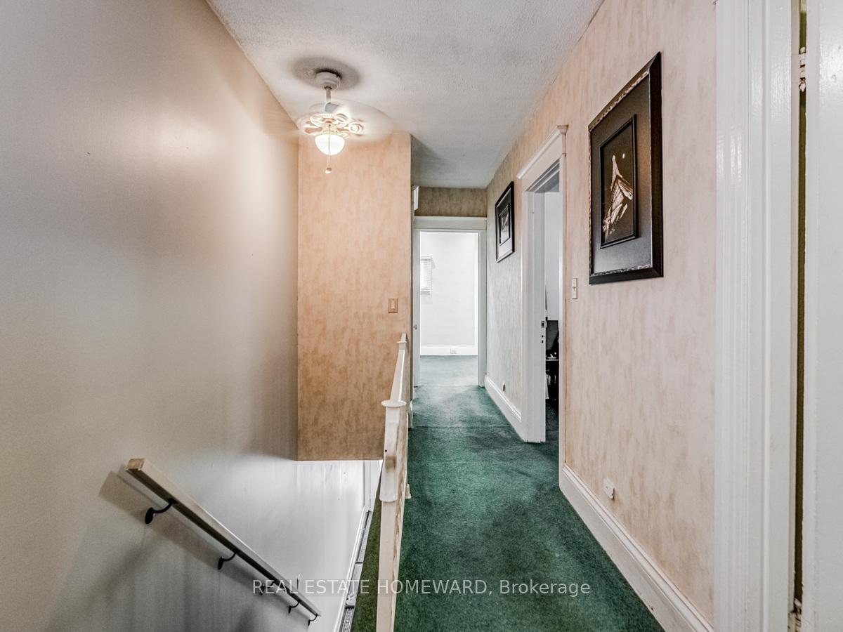 Photo 20 of 34 Fairview Avenue, Hamilton, Crown Point — HOMEH