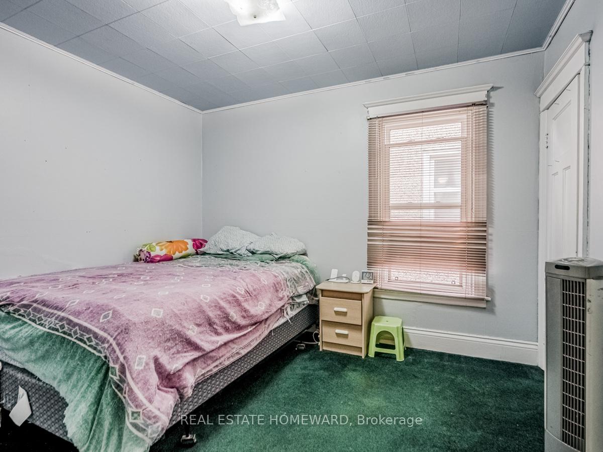 Photo 21 of 34 Fairview Avenue, Hamilton, Crown Point — HOMEH
