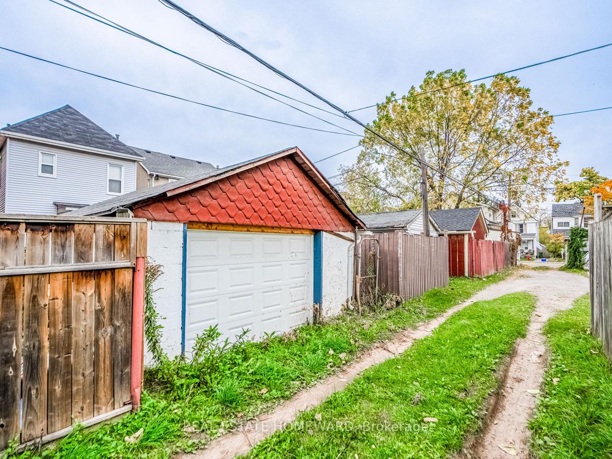Photo 40 of 34 Fairview Avenue, Hamilton, Crown Point — HOMEH