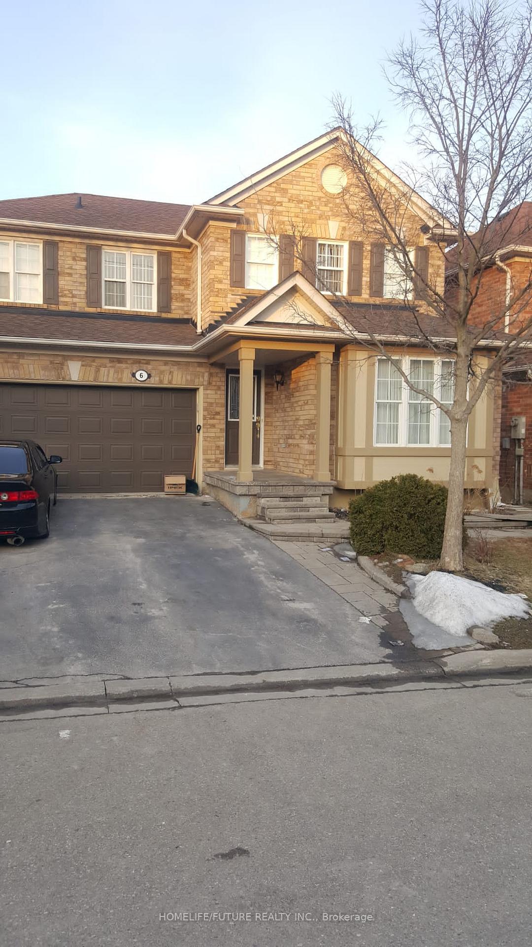 Front of Unit Bsmt, 6 Venetian Terrace
