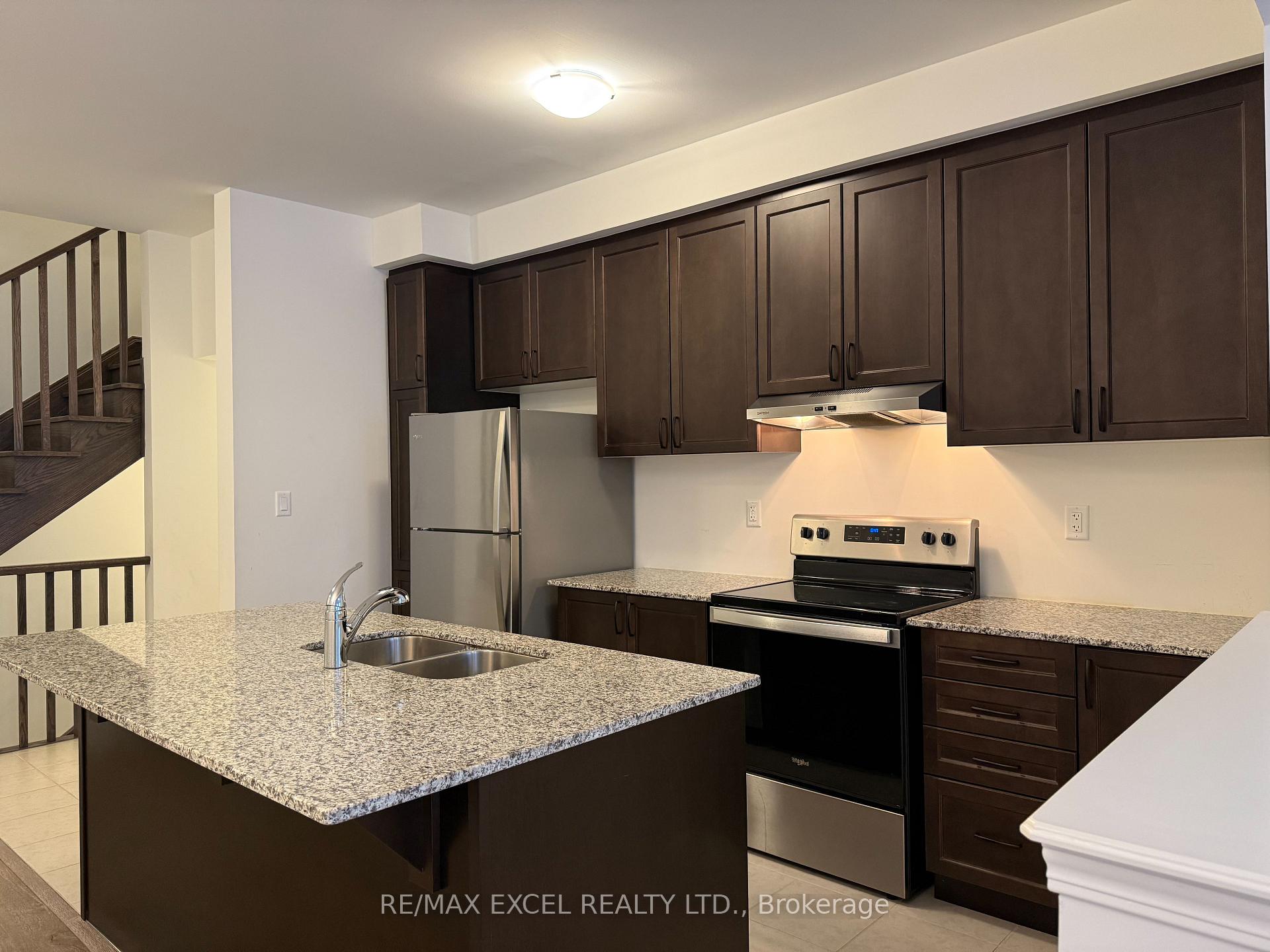 Photo 2 of 155 Keppel Circle, Brampton, Northwest Brampton — HOMEH