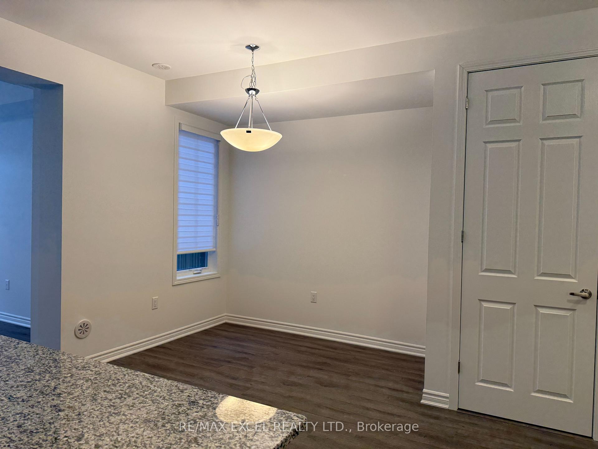 Photo 5 of 155 Keppel Circle, Brampton, Northwest Brampton — HOMEH