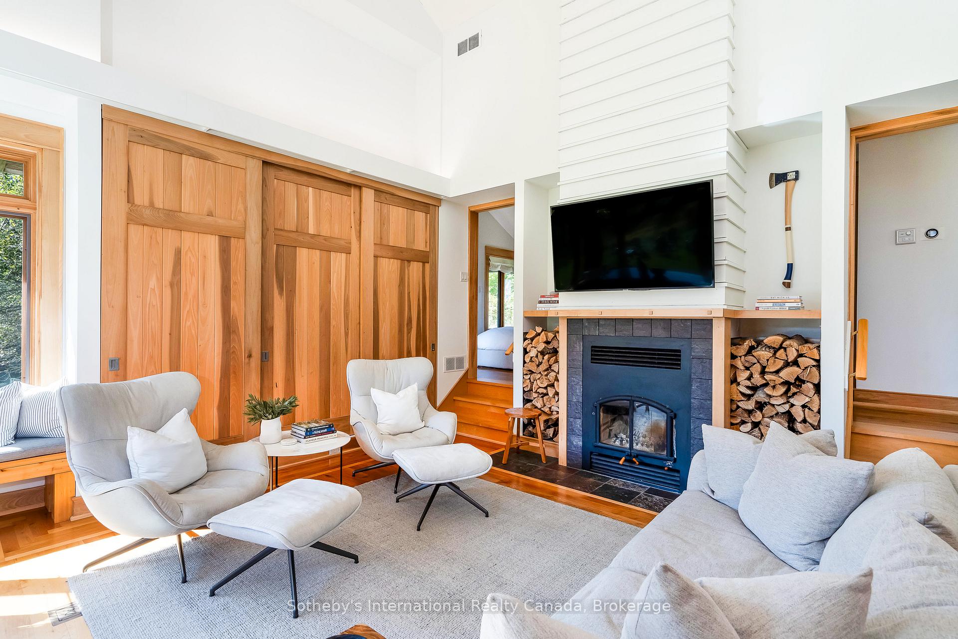 Photo 4 of 797462 East Back Line, Chatsworth — HOMEH