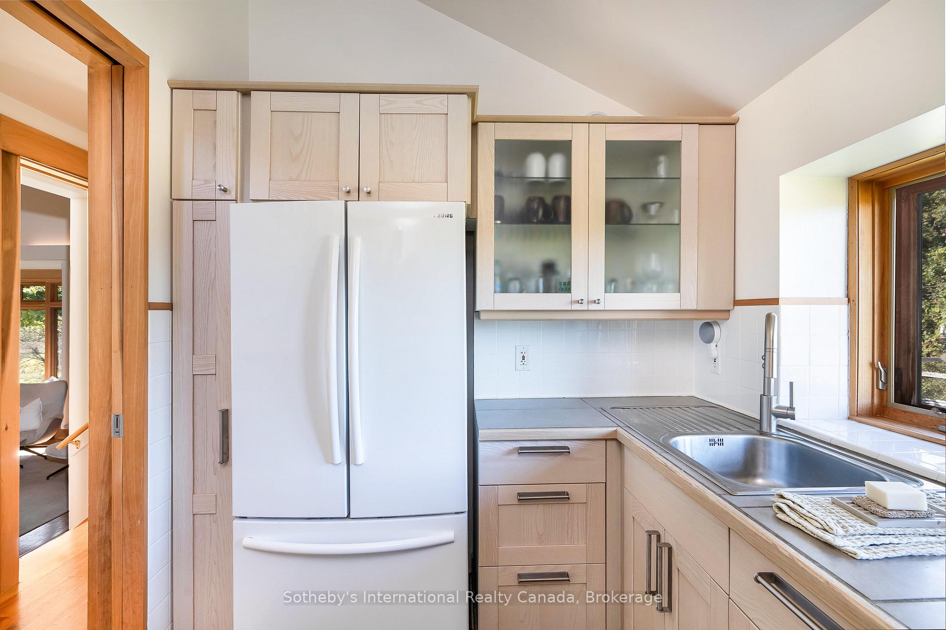 Photo 11 of 797462 East Back Line, Chatsworth — HOMEH