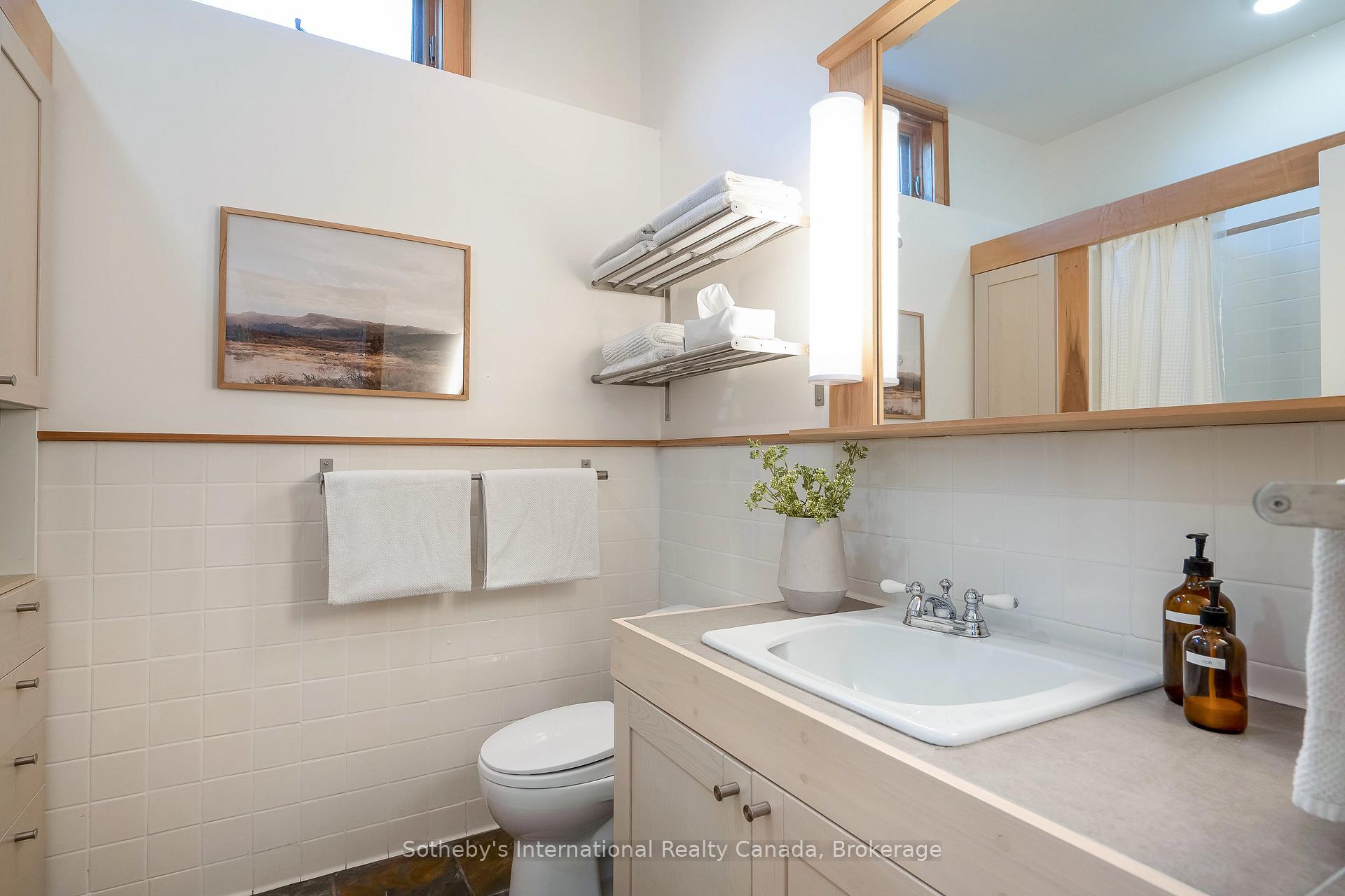Photo 25 of 797462 East Back Line, Chatsworth — HOMEH