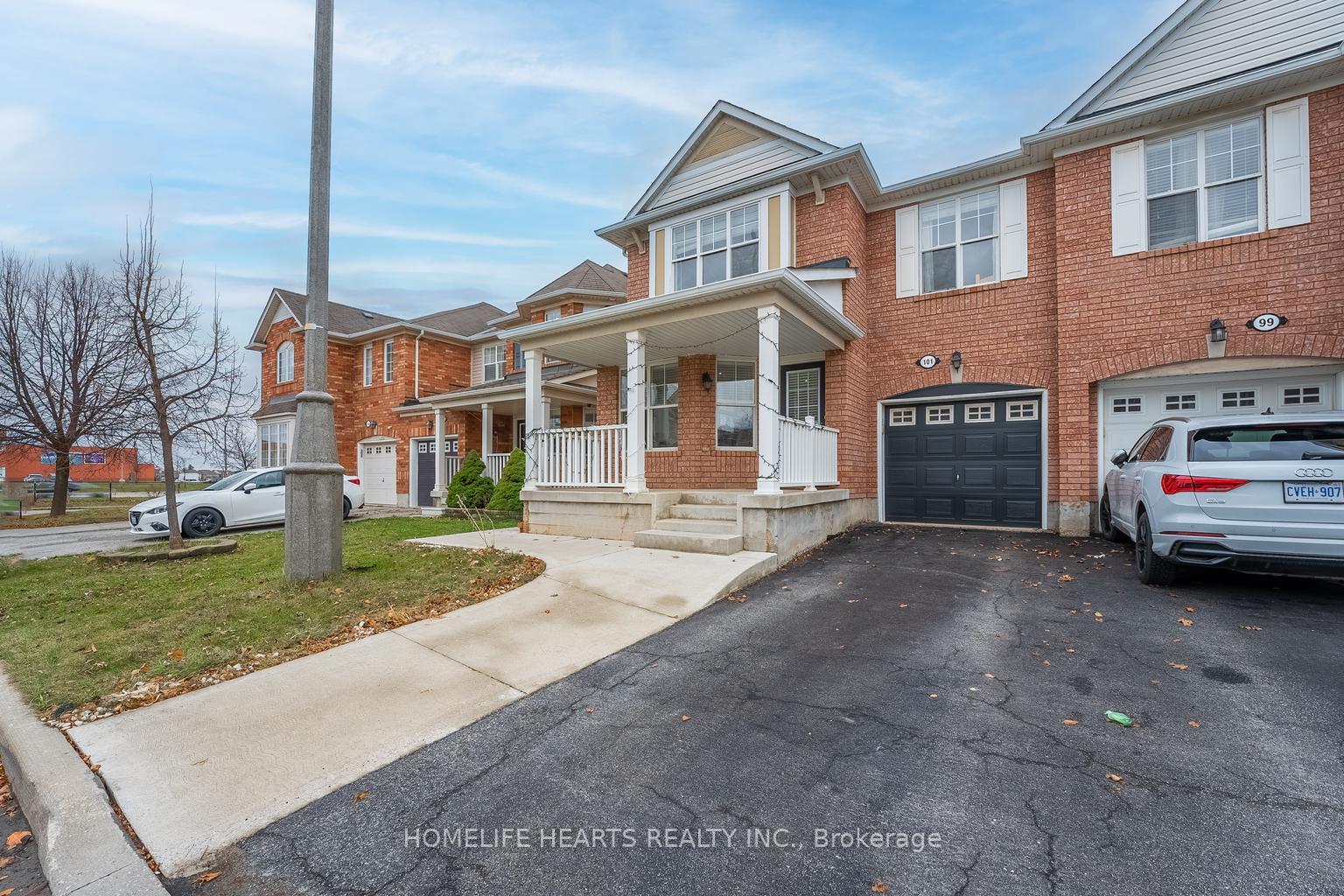 Photo 2 of 101 Owlridge Drive, Brampton, Credit Valley — HOMEH