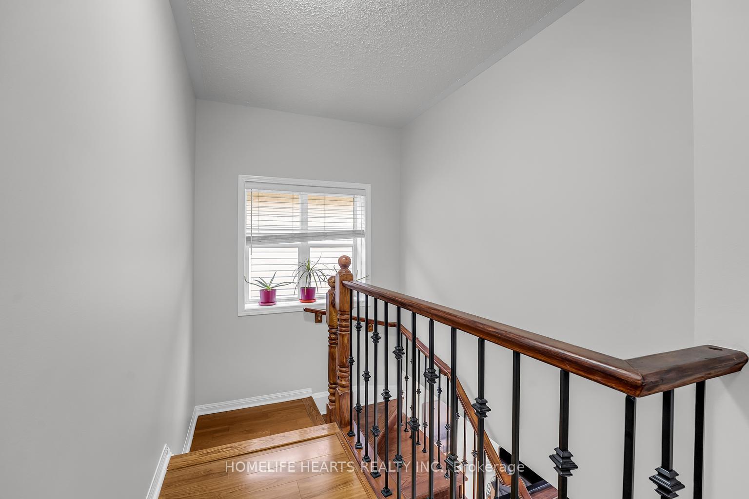 Photo 15 of 101 Owlridge Drive, Brampton, Credit Valley — HOMEH
