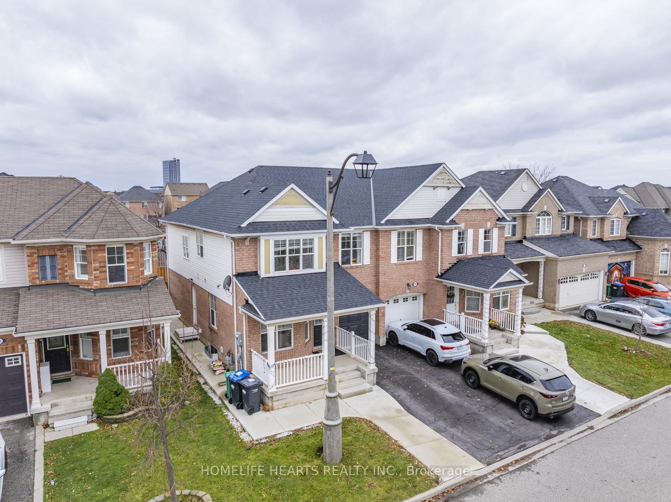 Photo 37 of 101 Owlridge Drive, Brampton, Credit Valley — HOMEH