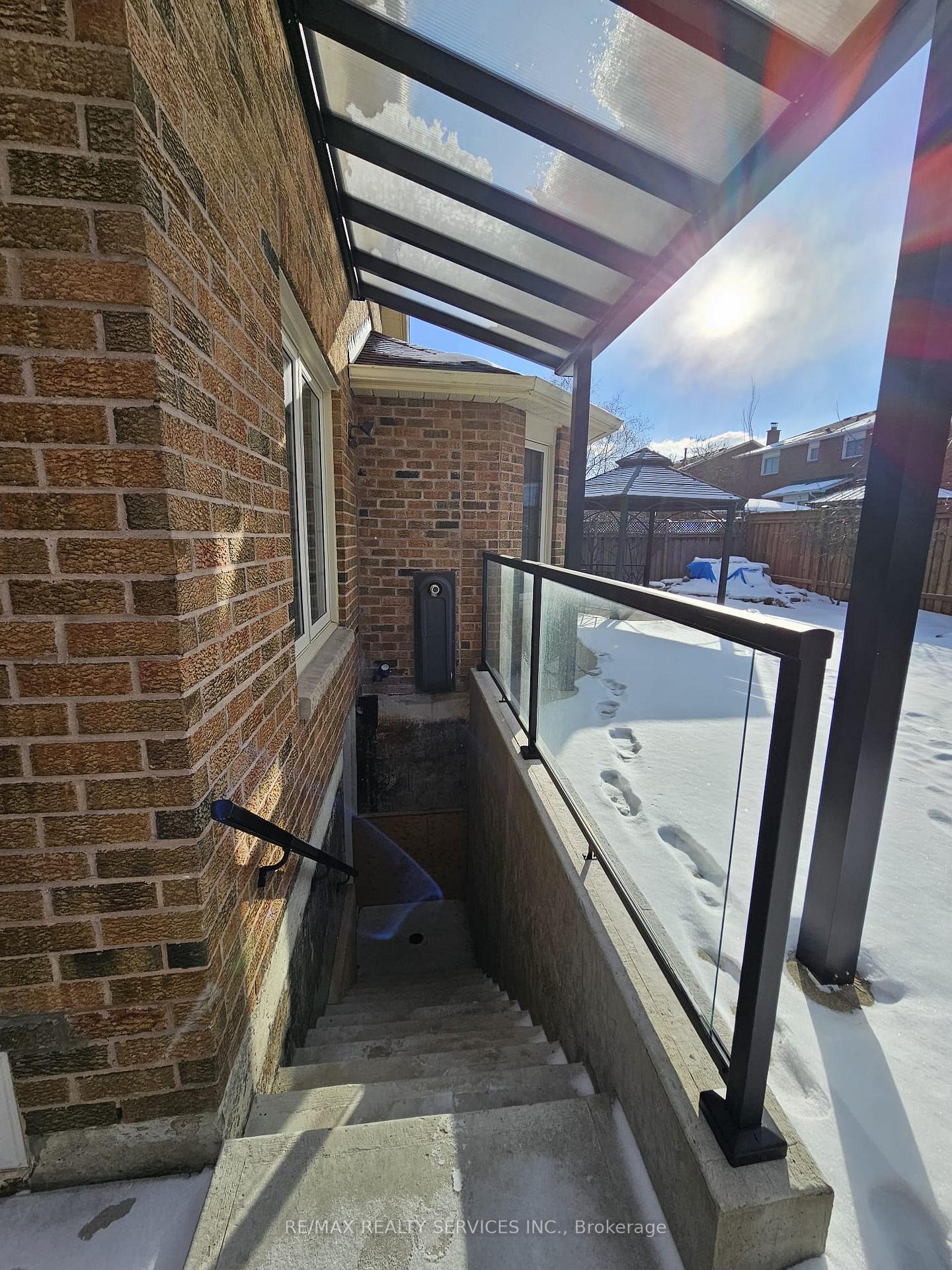 Photo 3 of Unit Lower L, 86 Kimbark Drive, Brampton, Northwood Park — HOMEH