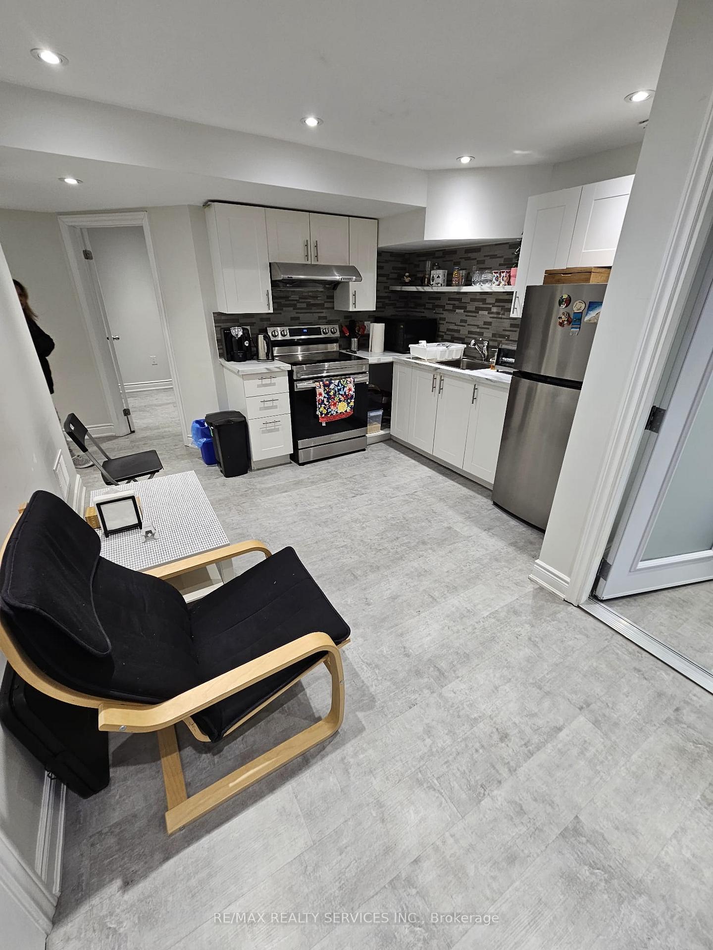 Photo 4 of Unit Lower L, 86 Kimbark Drive, Brampton, Northwood Park — HOMEH