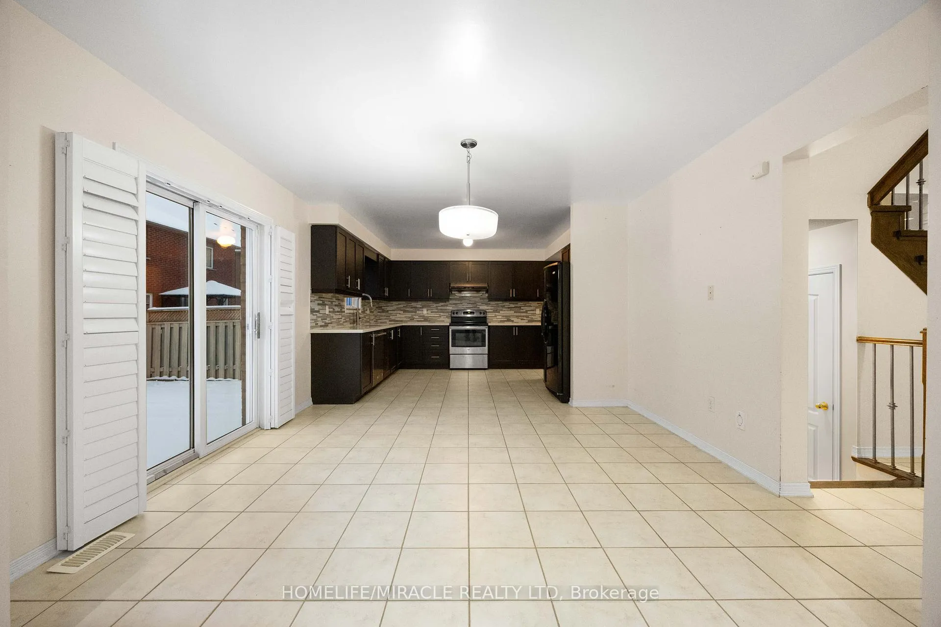 Photo 12 of 28 Bramfield Street, Brampton, Fletcher's Meadow — HOMEH