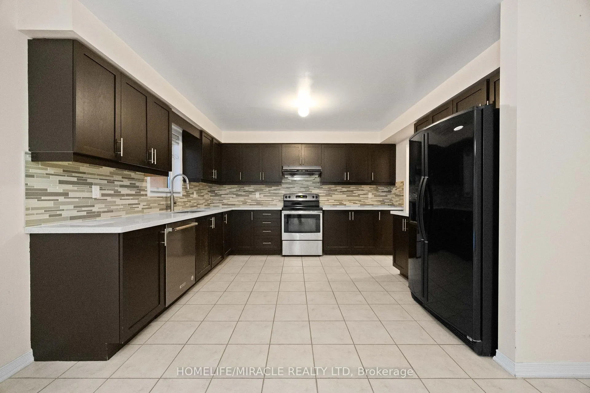 Photo 14 of 28 Bramfield Street, Brampton, Fletcher's Meadow — HOMEH
