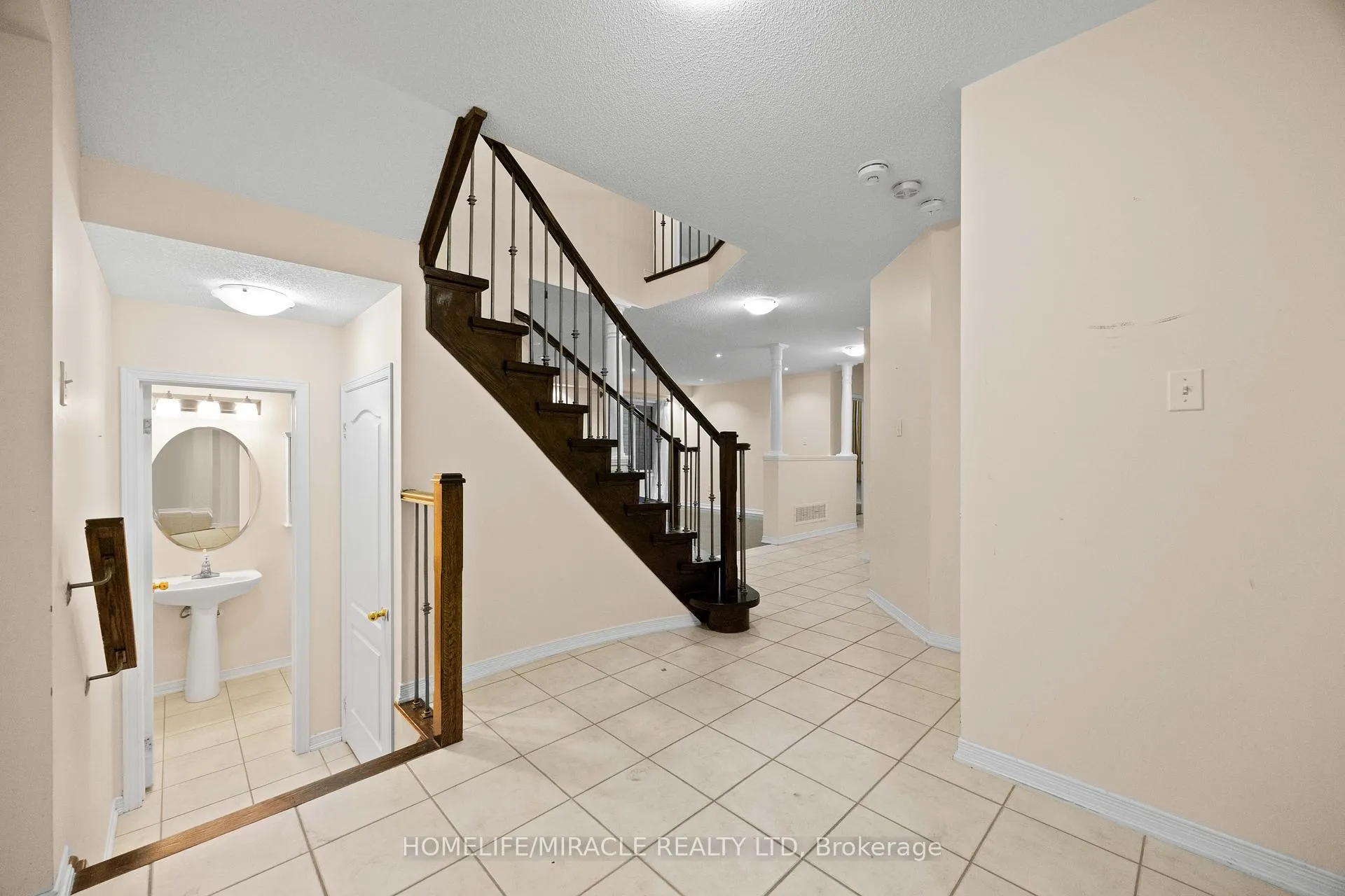 Photo 19 of 28 Bramfield Street, Brampton, Fletcher's Meadow — HOMEH