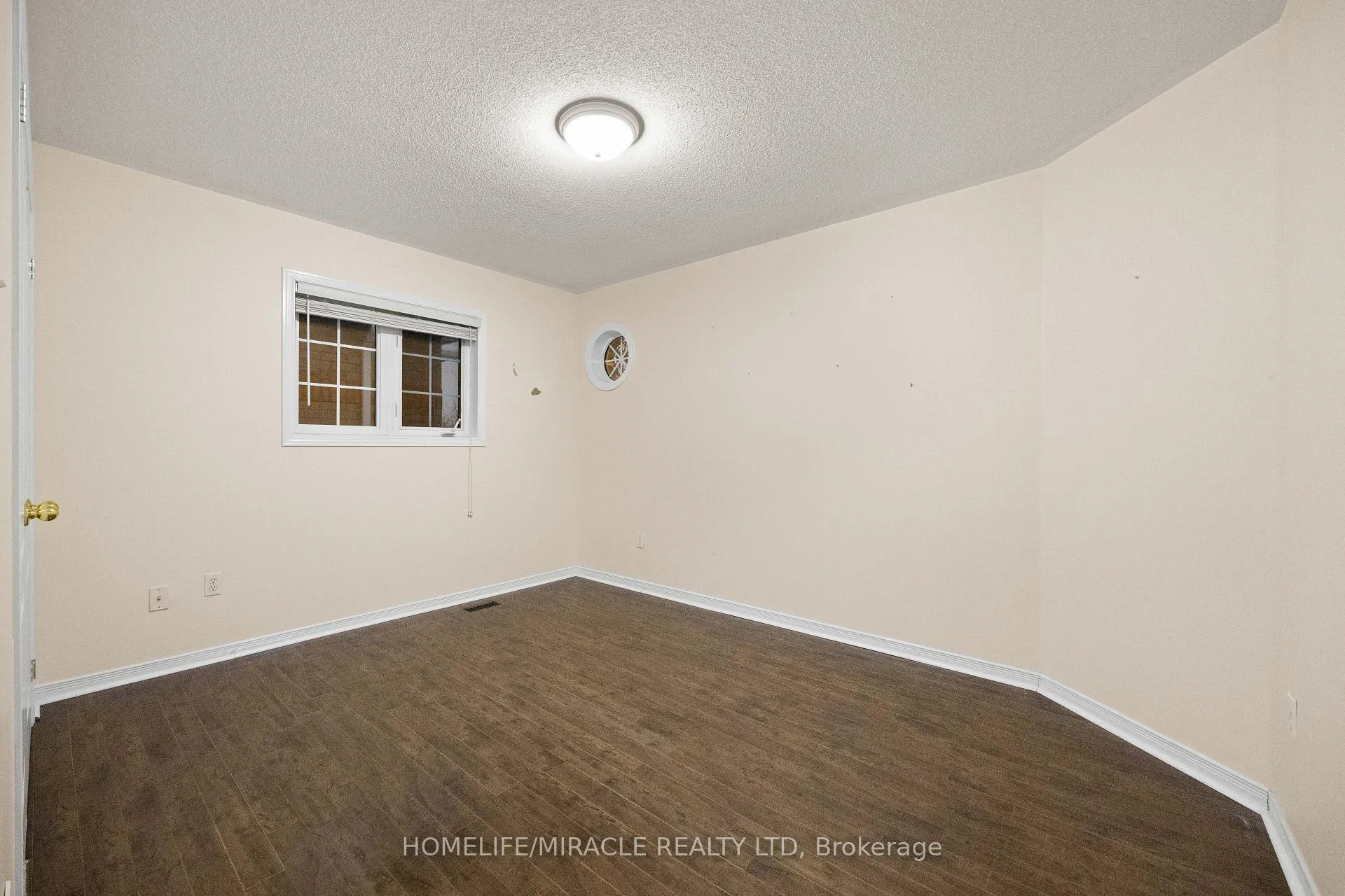 Photo 33 of 28 Bramfield Street, Brampton, Fletcher's Meadow — HOMEH