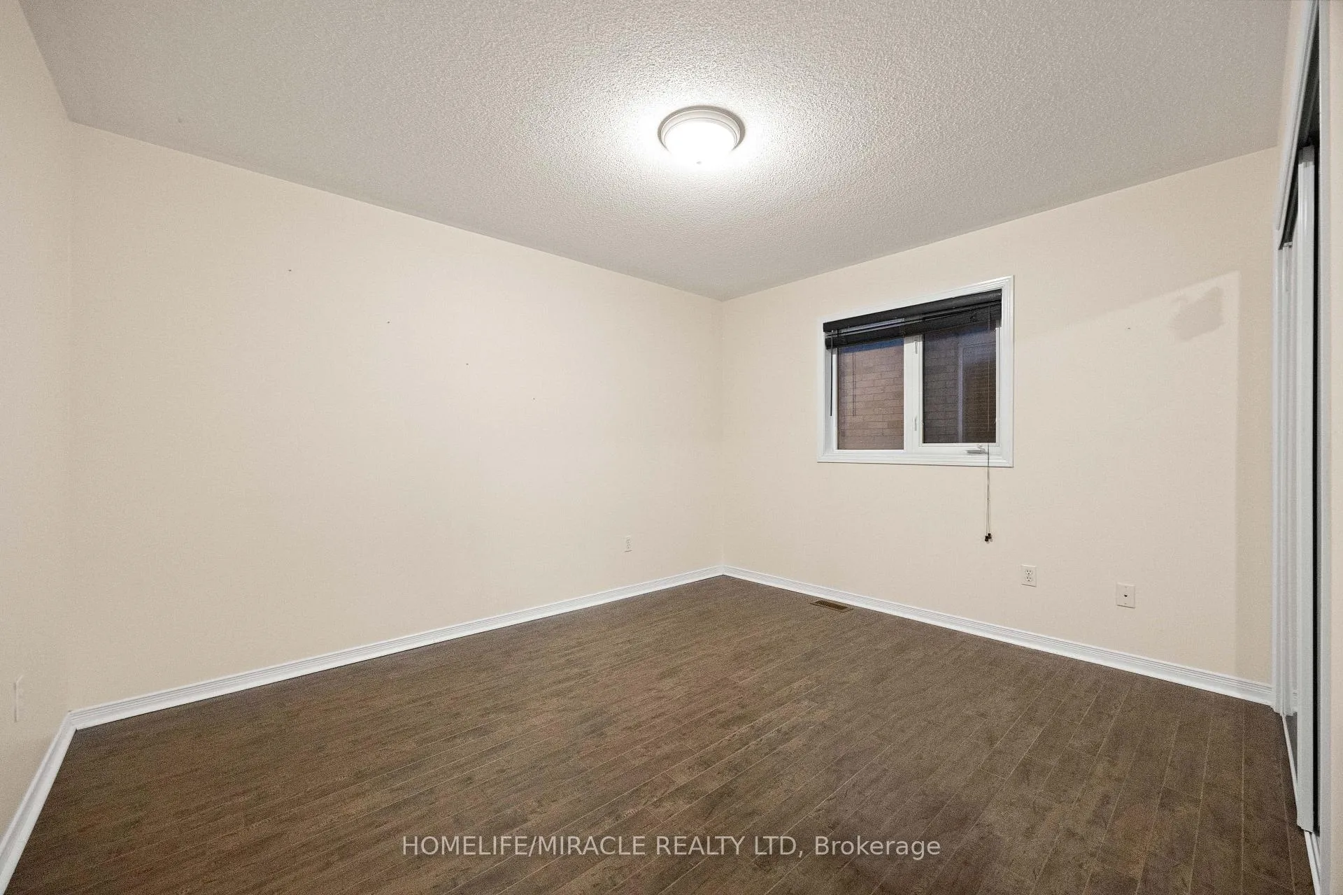 Photo 35 of 28 Bramfield Street, Brampton, Fletcher's Meadow — HOMEH