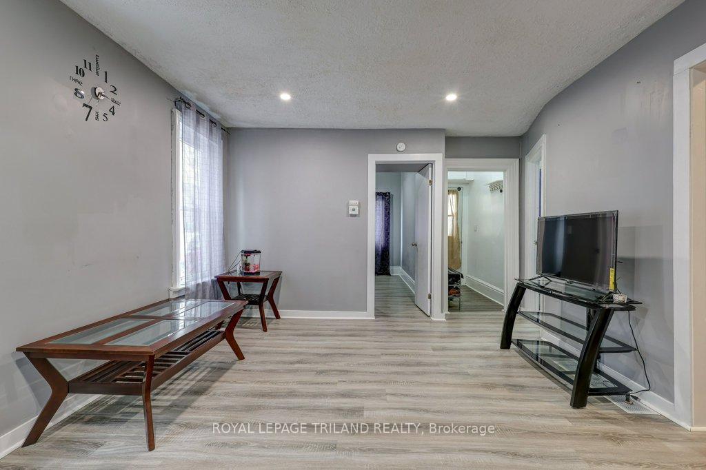 Photo 6 of 31 Malakoff Street, St. Thomas — HOMEH