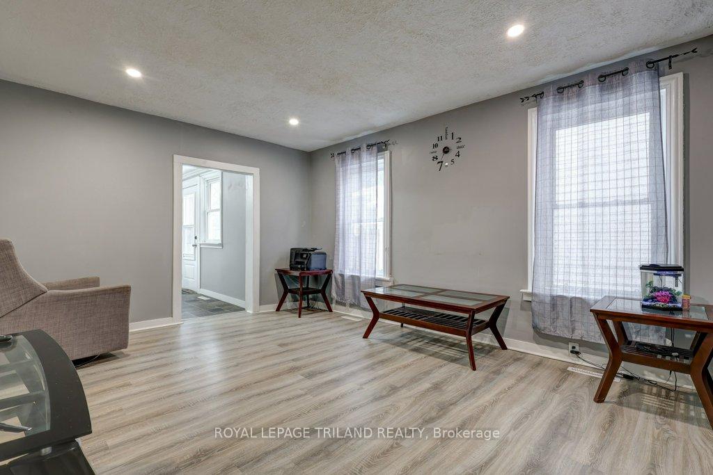 Photo 7 of 31 Malakoff Street, St. Thomas — HOMEH