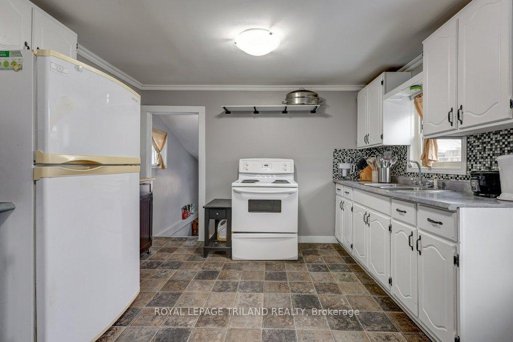 Photo 20 of 31 Malakoff Street, St. Thomas — HOMEH