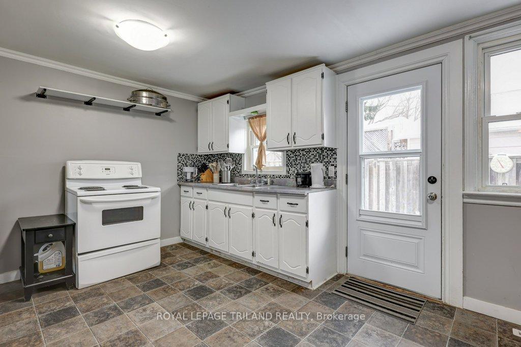 Photo 21 of 31 Malakoff Street, St. Thomas — HOMEH