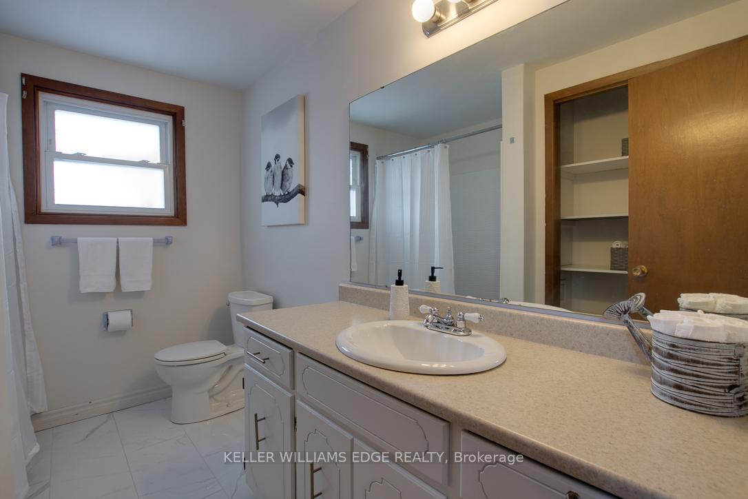 Photo 8 of 5 Westfield Drive, St. Catharines, Fairview — HOMEH