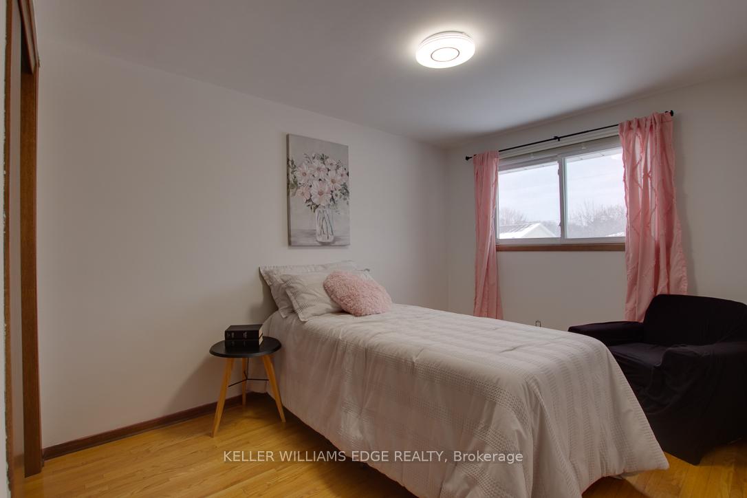 Photo 12 of 5 Westfield Drive, St. Catharines, Fairview — HOMEH