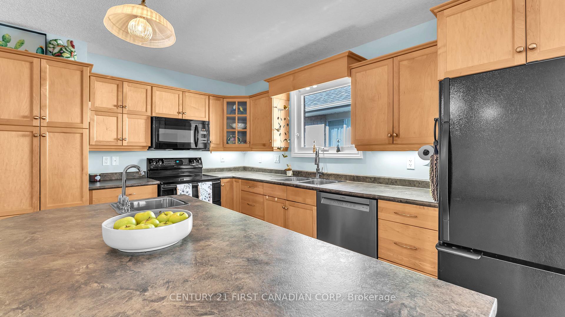 Photo 8 of 4.5 Morrison Drive, St. Thomas — HOMEH