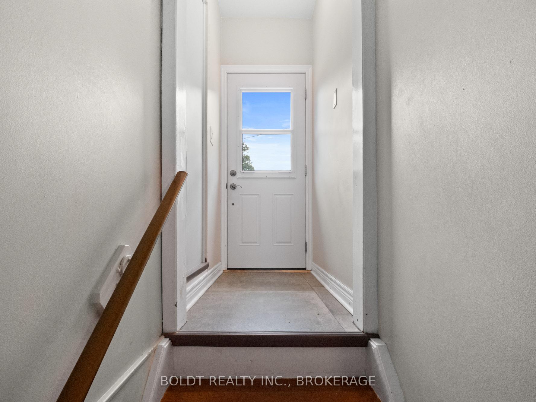 Photo 5 of 28 Cypress Street, St. Catharines, Lakeport — HOMEH