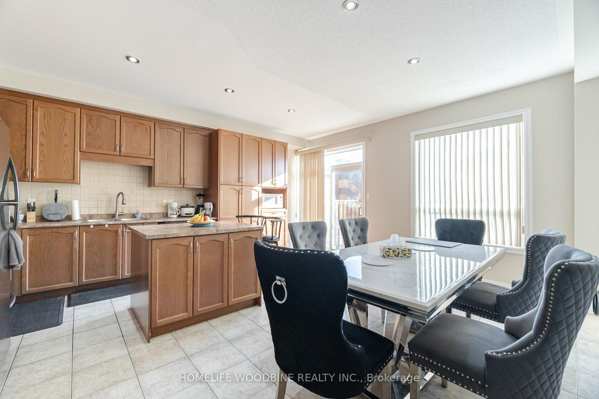 Photo 6 of 29 Calm Waters Crescent, Brampton, Madoc — HOMEH
