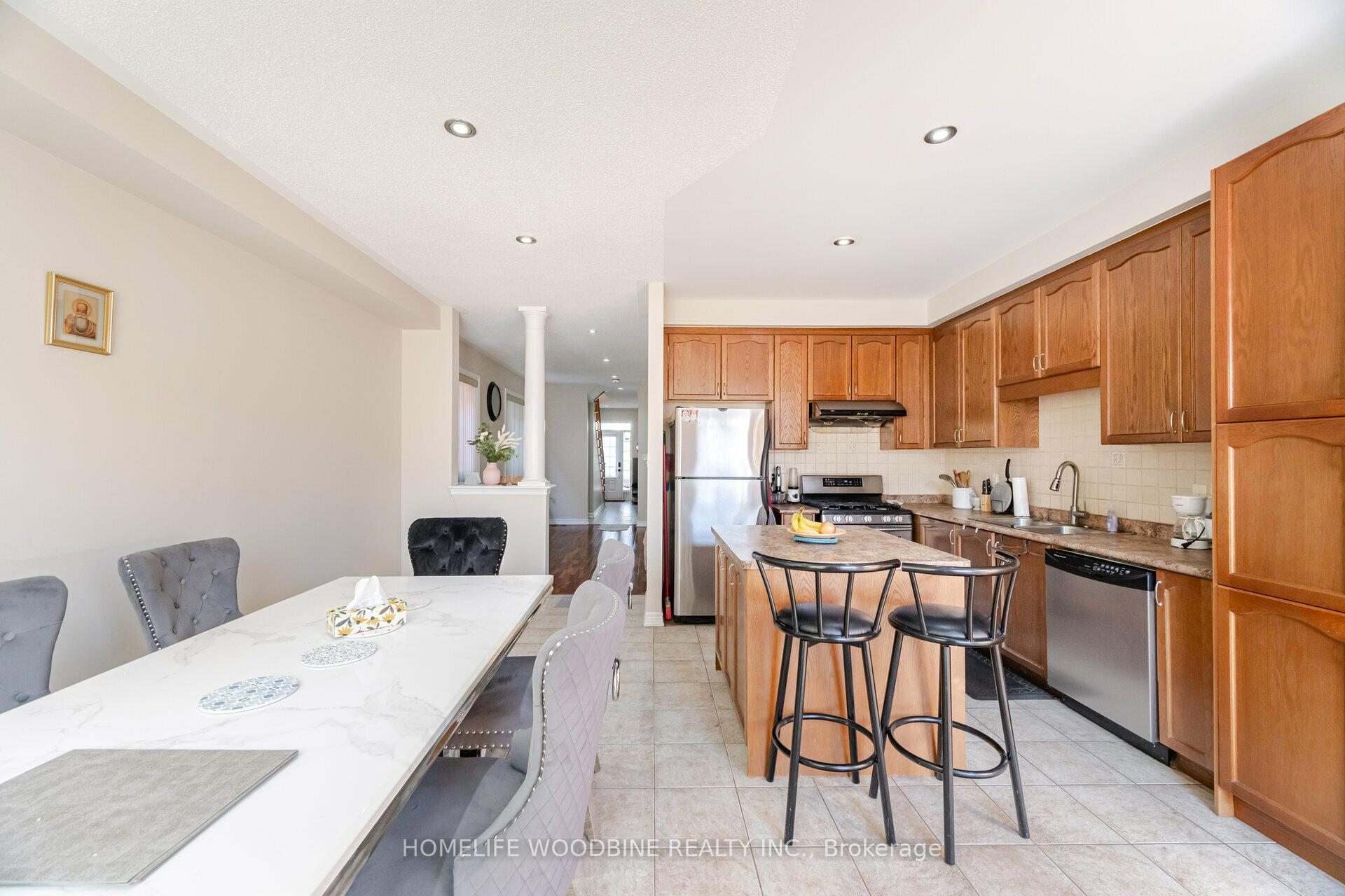 Photo 9 of 29 Calm Waters Crescent, Brampton, Madoc — HOMEH