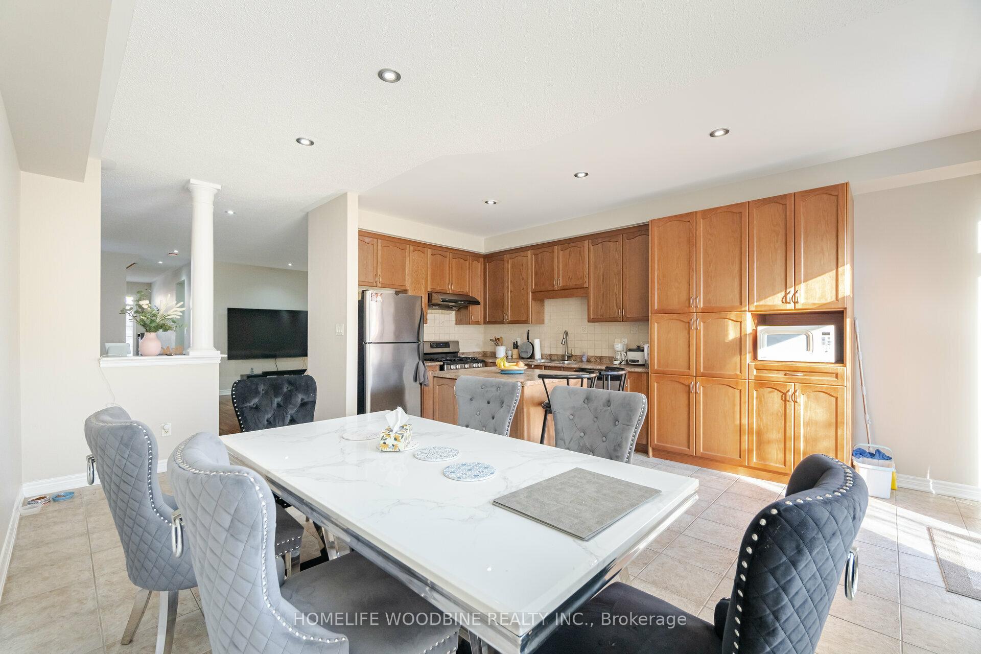 Photo 10 of 29 Calm Waters Crescent, Brampton, Madoc — HOMEH