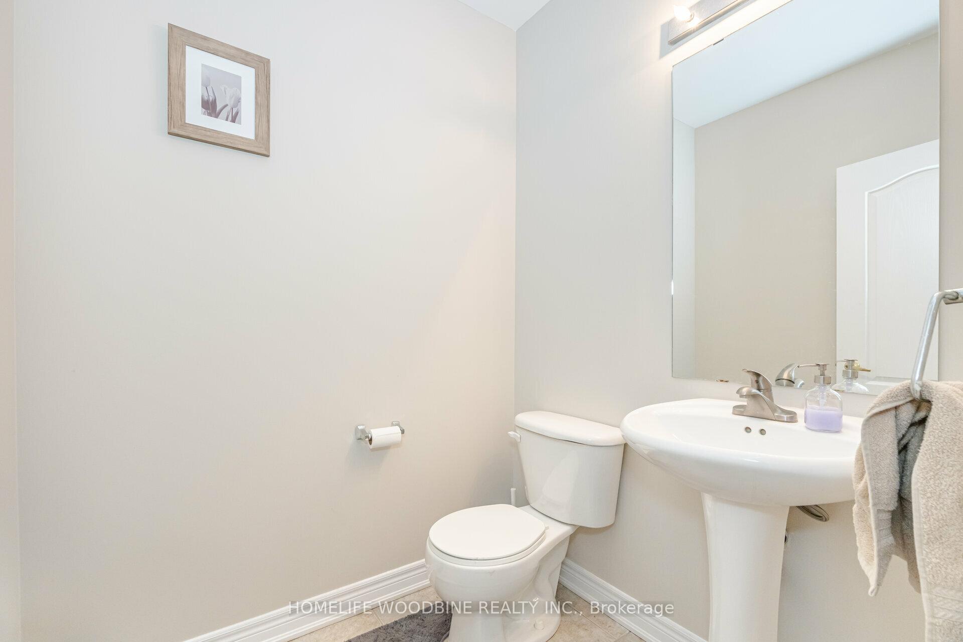 Photo 11 of 29 Calm Waters Crescent, Brampton, Madoc — HOMEH