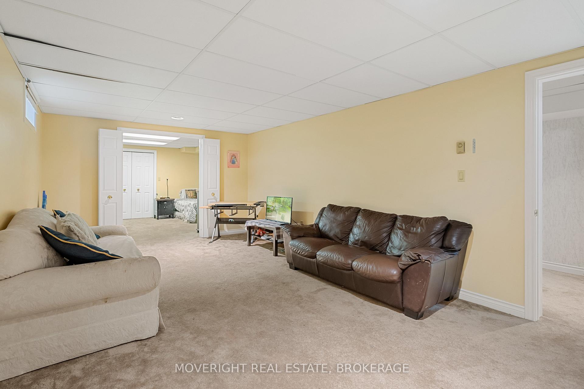 Photo 2 of 66 Courtleigh Road, St. Catharines, Port Dalhousie — HOMEH