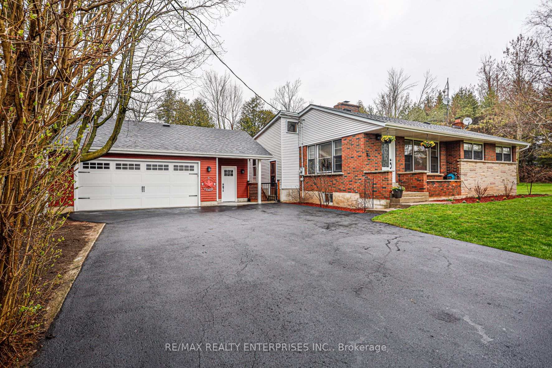 Photo 1 of 511 Campbellville Road, Hamilton, Rural Flamborough — HOMEH