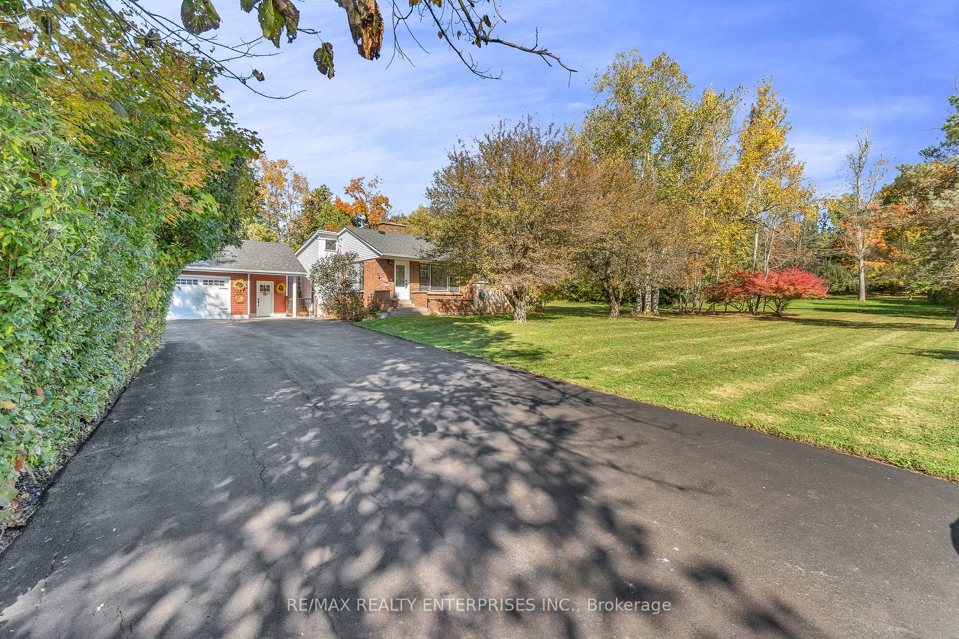 Photo 3 of 511 Campbellville Road, Hamilton, Rural Flamborough — HOMEH