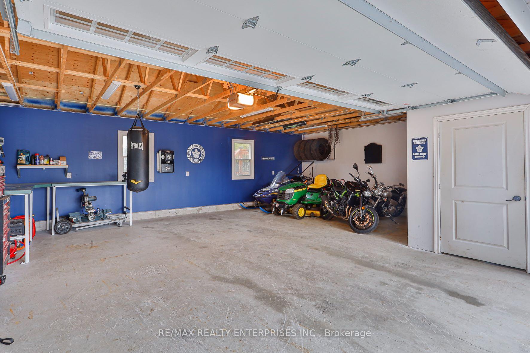Photo 4 of 511 Campbellville Road, Hamilton, Rural Flamborough — HOMEH