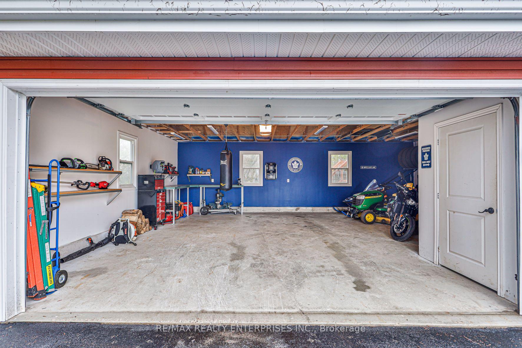 Photo 5 of 511 Campbellville Road, Hamilton, Rural Flamborough — HOMEH