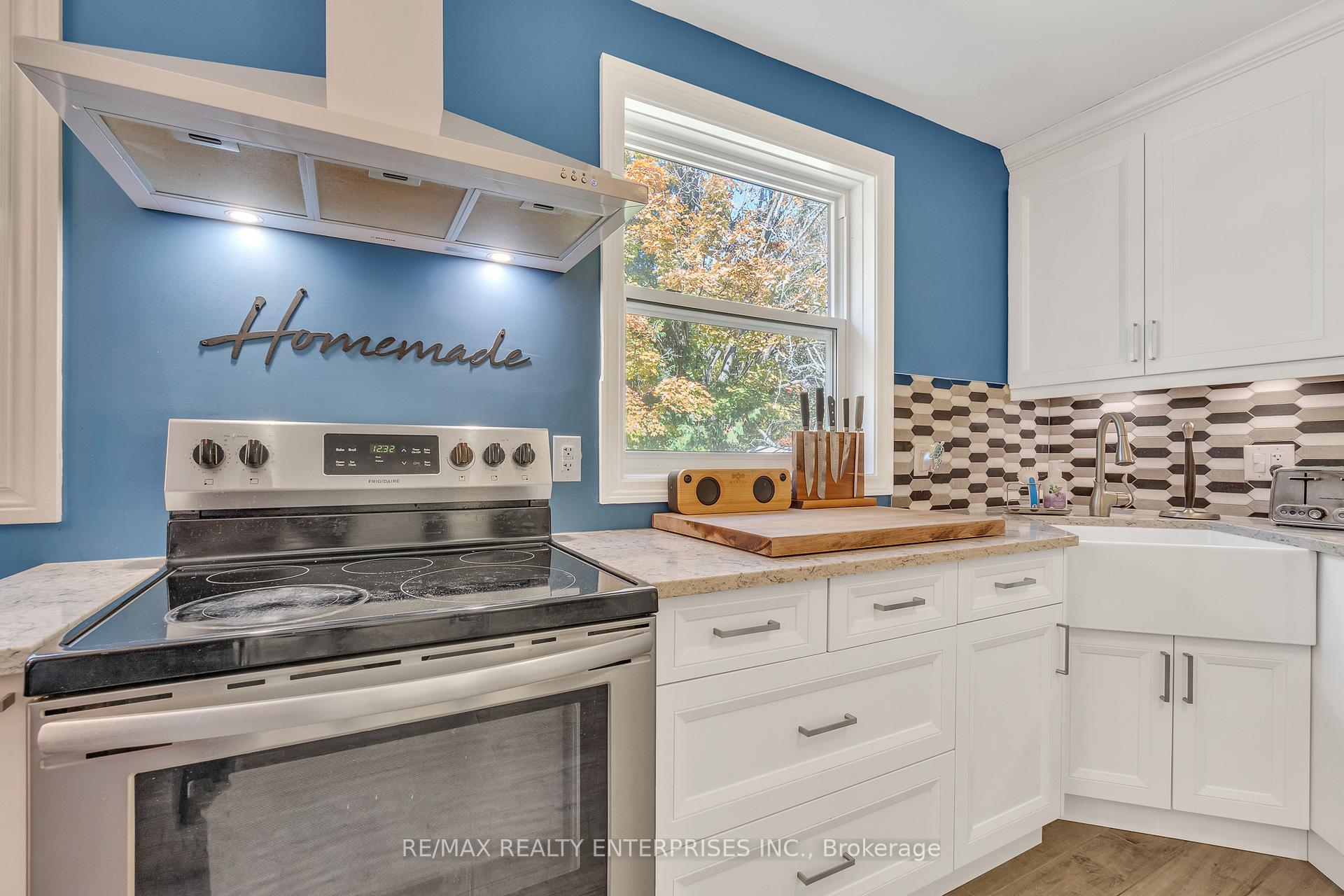 Photo 14 of 511 Campbellville Road, Hamilton, Rural Flamborough — HOMEH