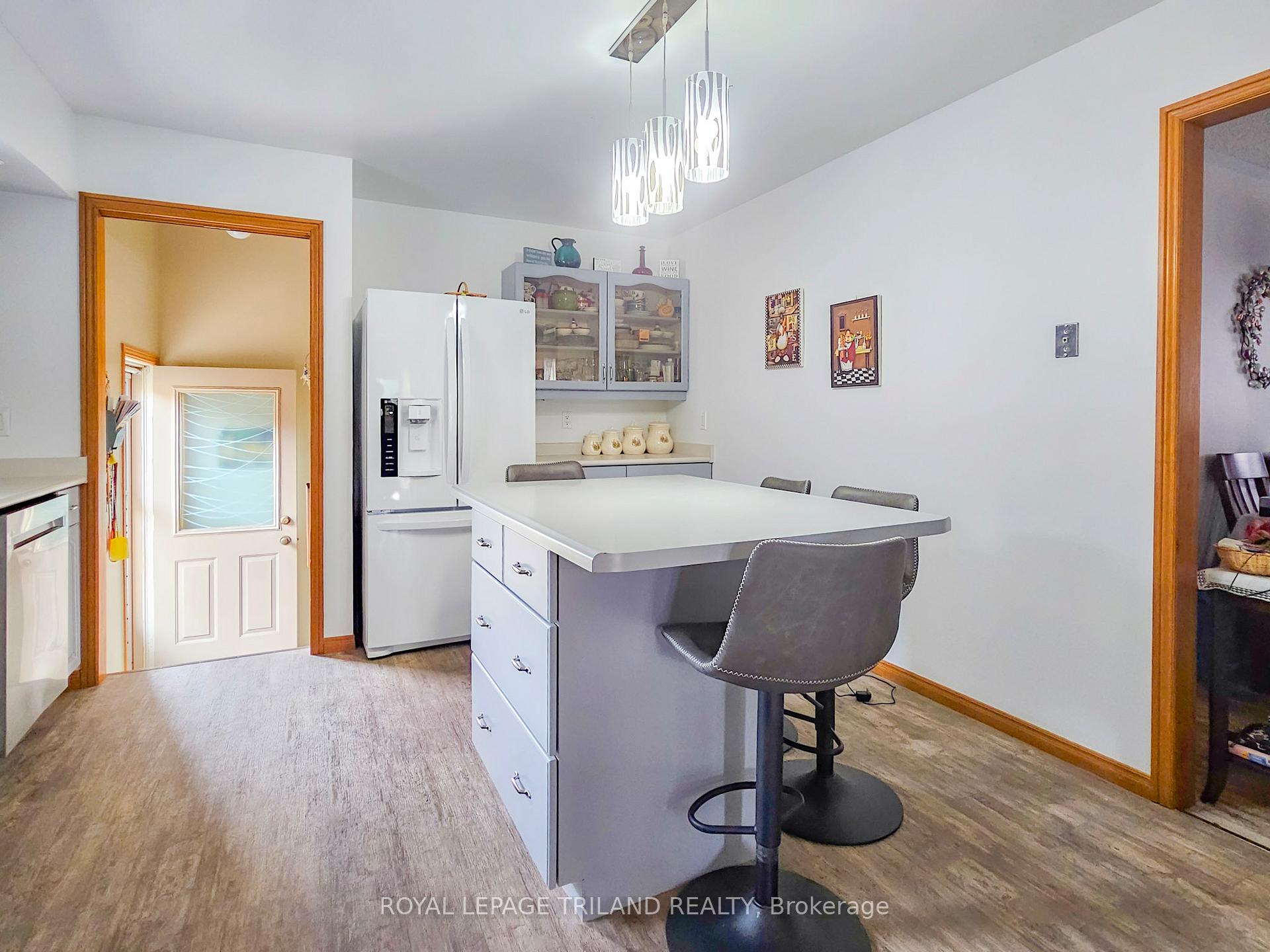 Photo 5 of 28 Rickwood Place, St. Thomas — HOMEH